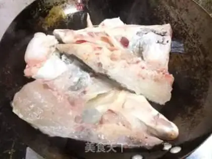 Make Mushroom tofu fish head soup step 2