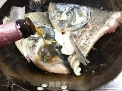 Make Mushroom tofu fish head soup step 4