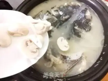 Make Mushroom tofu fish head soup step 8