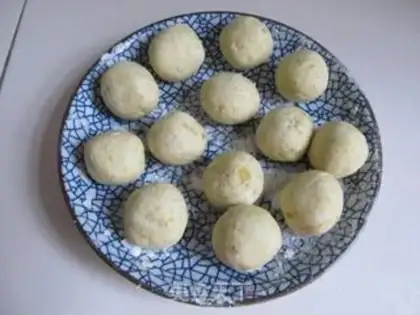 Make Red potato balls step 4