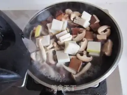 Make Two mushroom eggs dry fish cake step 4