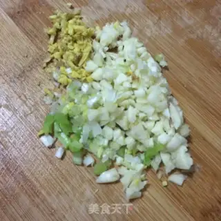 Make Garlic fans steam shrimp step 1