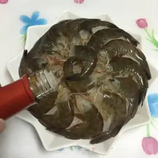 Make Garlic fans steam shrimp step 4