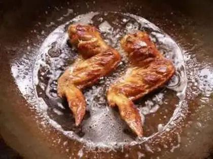 Make Cricket chickens with wings step 3