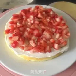 Make Chocolate cream strawberry cake step 3