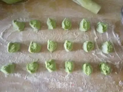 Make Spinach radish dumplings step 7