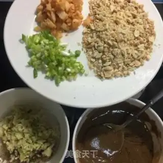 Make Hot dry noodles step 2