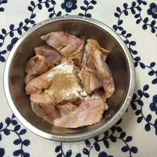 Make Garlic chicken wings step 1