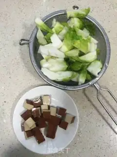 Make Egg-dry, fried step 1