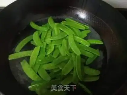 Make Garlic Dutch beans step 1