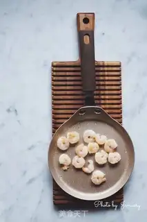 Make Shrimp noodles step 1