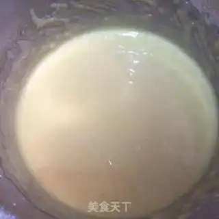 Make Strawberry sponge cake step 2