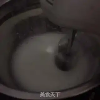 Make Strawberry sponge cake step 5