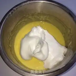 Make Strawberry sponge cake step 9