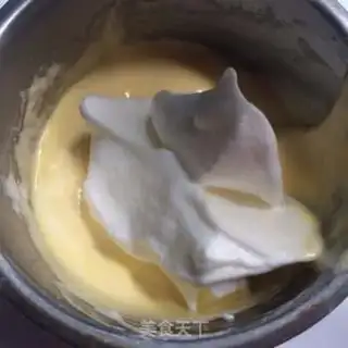 Make Strawberry sponge cake step 11