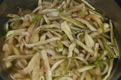 Make Steamed radish and pickled step 2