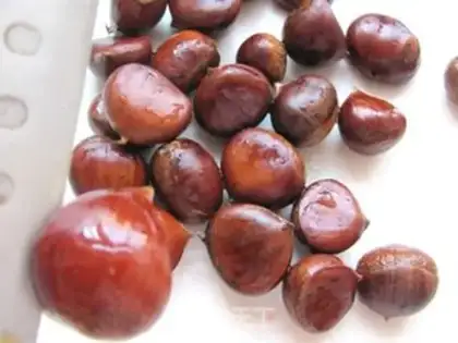 Make Sugar roasted chestnuts step 1