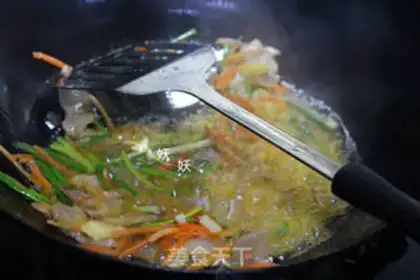 Make Jiangxi-Leon fried meat step 4
