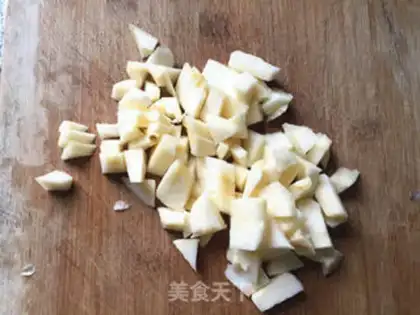 Make Cinnamon apple round step 3