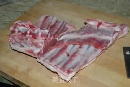 Make Hands on lamb step 1