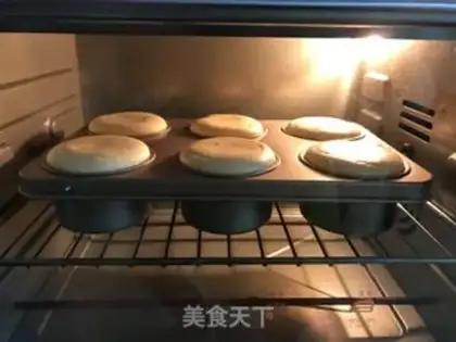 Make Strawberry cream cake step 7