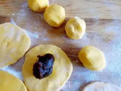 Make Pumpkin bean cake step 2