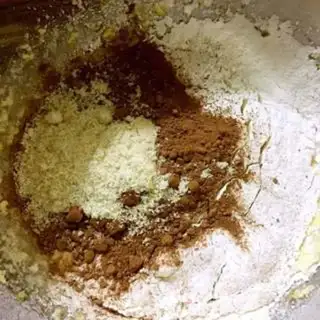 Make Chocolate almonds step 4