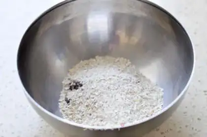 Make Mini oatmeal date buns step 3