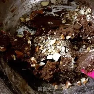 Make Chocolate almonds step 5