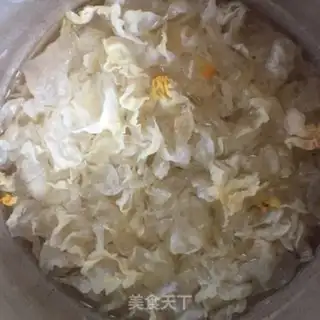 Make Silver-ear soup step 0