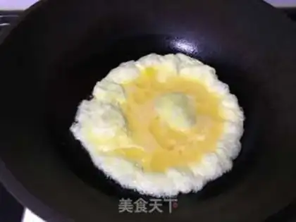 Make ♪ Screeched eggs and tofu yellow ♪ step 1