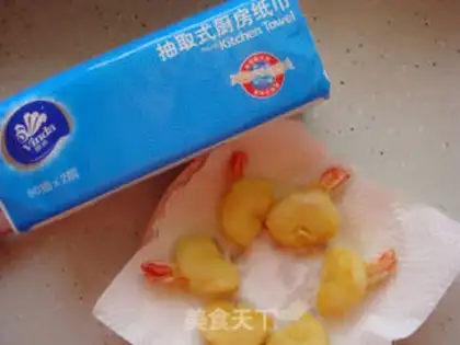 Make Gold-rich shrimp balls step 10