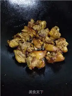 Make Red burning pig hoof step 5