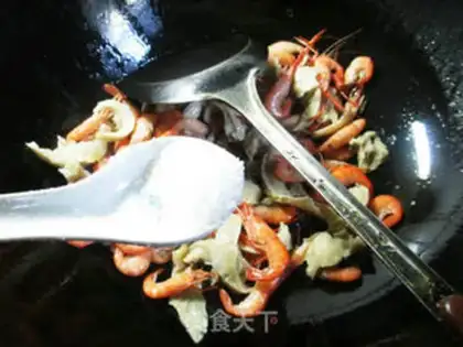 Make Noodle shrimp step 6