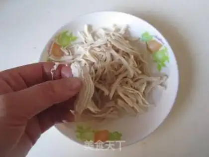 Make Woodworms with chicken silk step 3