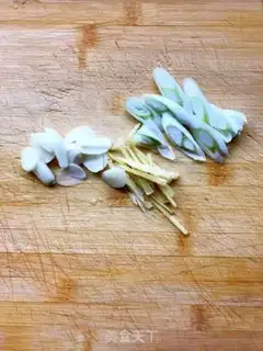 Make Red-fried fish step 1