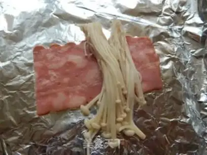 Make Bacon pins and mushrooms step 4