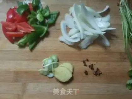 Make Spicy dry pot dirt. Beans step 0