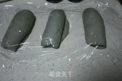 Make Black sesame soy toast step 4