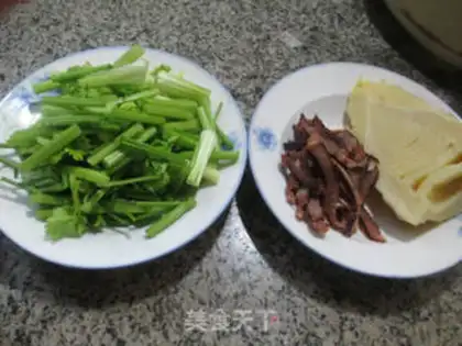Make Soy sauce and celery step 0