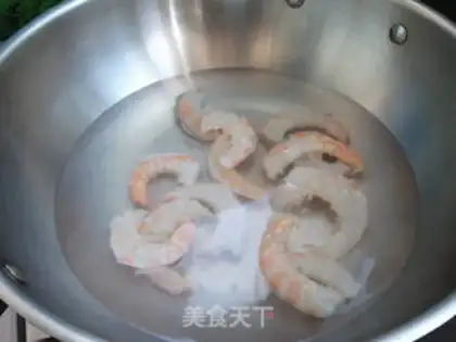 Make Shrimp face step 2