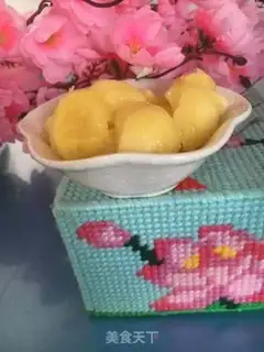 Make Pineappleballs step 0