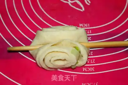 Make Onion rolls step 8