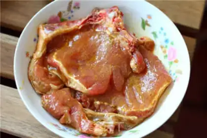 Make Shanghai pork chops step 1