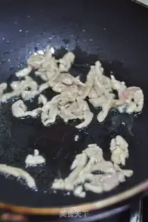 Make Onion fried eggs dry step 1