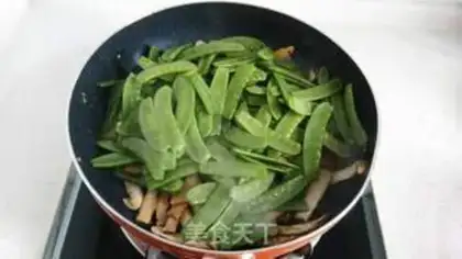 Make Scrambled Dutch beans step 6