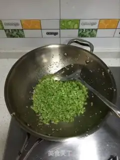 Make Four season bean pies step 3