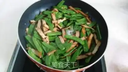 Make Scrambled Dutch beans step 8