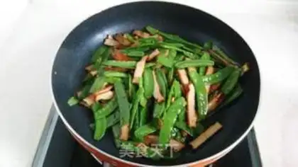 Make Scrambled Dutch beans step 9