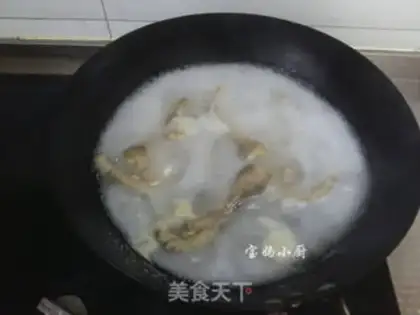 Make Peanut chicken claw soup step 3